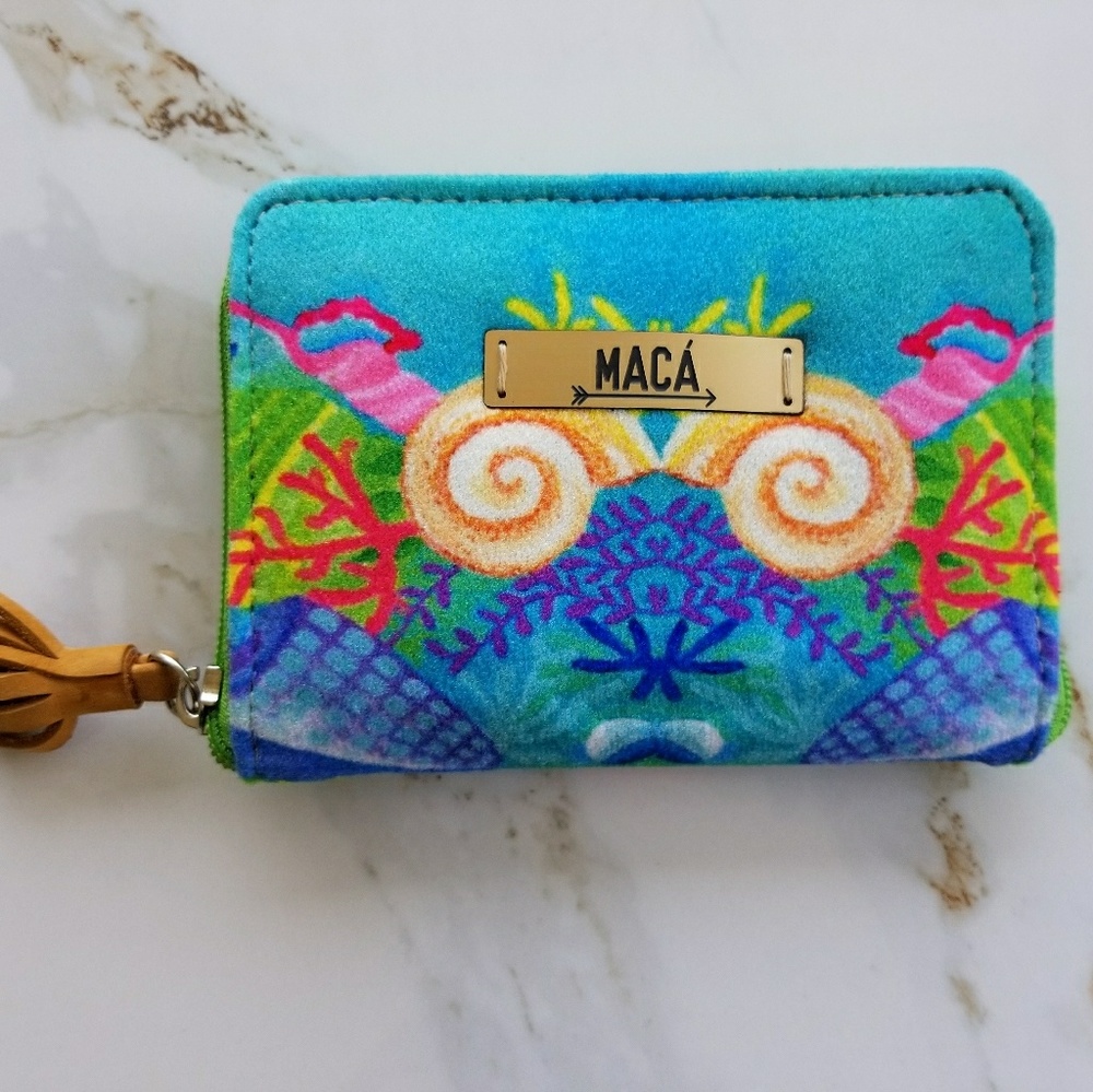 NWOT Maca Small Felt Colorful Seashell Wallet